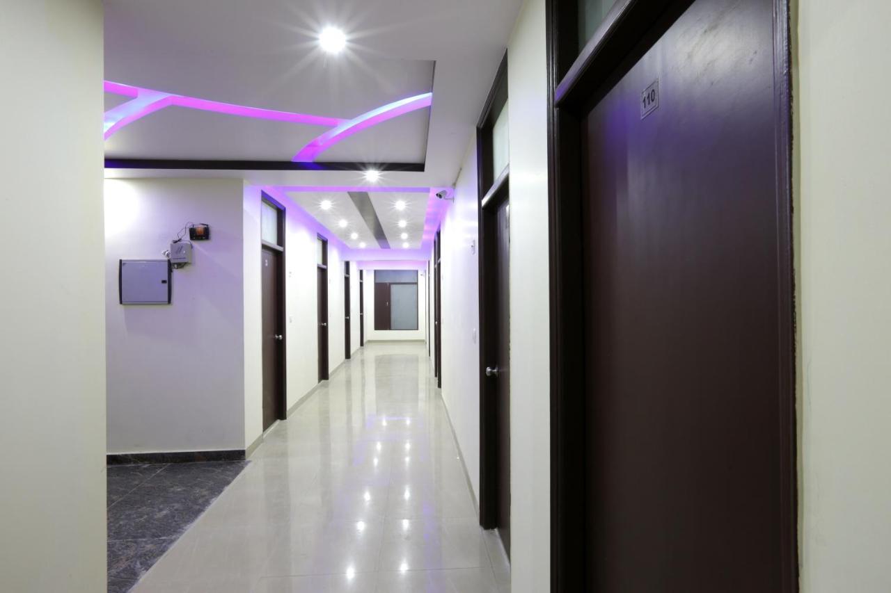 Hotel O Mahipalpur Inn New Delhi Exterior foto